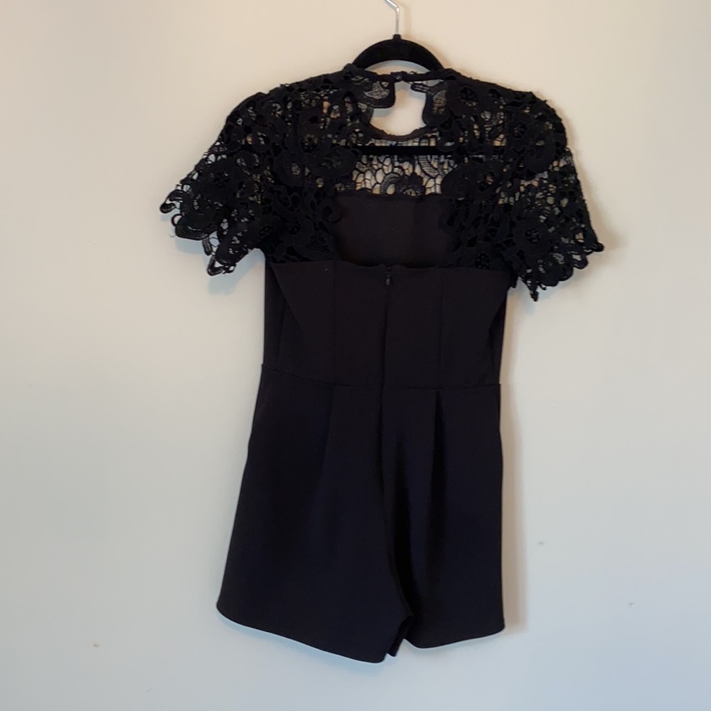 Black lace short romper - Picture 4 of 7
